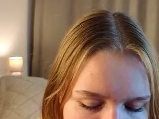 Freechat kathierhinebolt on CamSoda