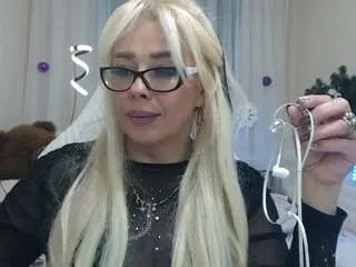 Freechat katrinacharm on CamSoda