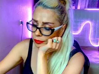 Freechat katrinacharm on CamSoda