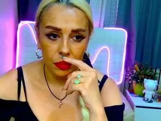 Freechat katrinacharm on CamSoda