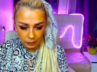 Freechat katrinacharm on CamSoda