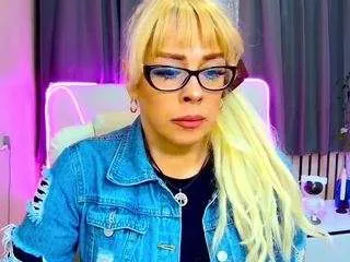 Freechat katrinacharm on CamSoda