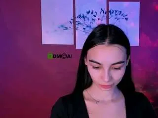 Freechat kira-light1 on CamSoda