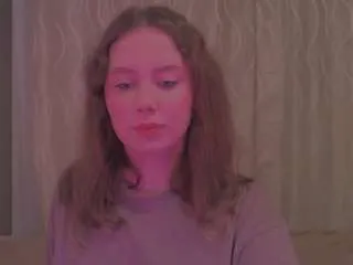 Offline kira-m on CamSoda