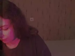 Offline kira-m on CamSoda