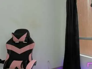 Offline kmipearll on CamSoda