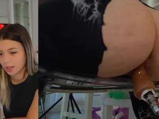 Freechat kyliesweet1 on CamSoda