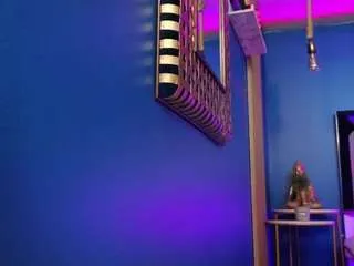 Offline lady-brownn on CamSoda