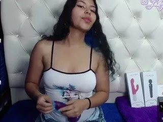 Offline lady-brownnnn on CamSoda