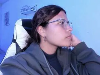 Offline lady-brownnnn on CamSoda