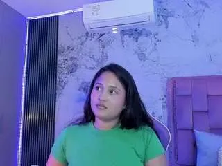 Freechat laly-cherry on CamSoda