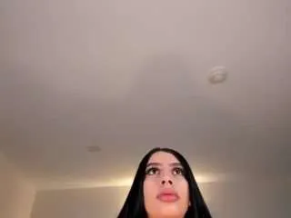 Freechat leahlombardi on CamSoda