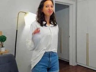 CamSoda leesabreaud is Freechat leesabreaud — LeesaBreaud Public Chat Channel