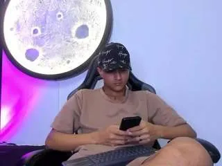 Freechat leo-hot23 on CamSoda