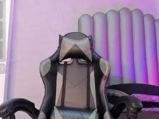 Freechat leo-hot23 on CamSoda