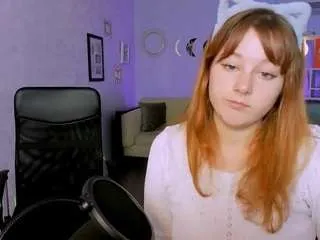 leona-light — show panties [111 tokens remaining]