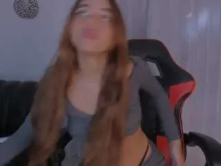 Offline lia-petite01 on CamSoda