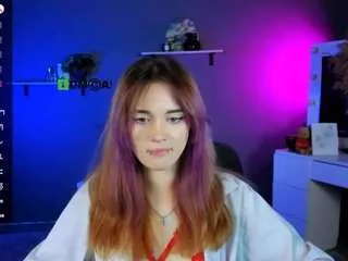 Freechat liana-kisses on CamSoda