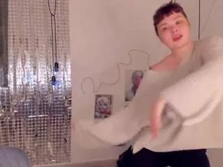 Freechat lilacmuse on CamSoda