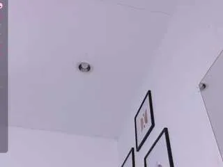 Offline lilisantos on CamSoda