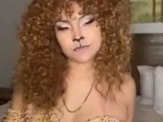 Offline lillytillercam on CamSoda