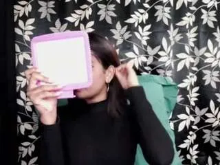 lilwildminnie on CamSoda 