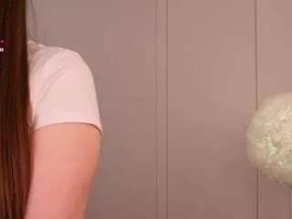 Offline lilycollins18 on CamSoda