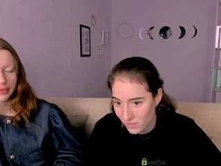 Offline lina-fox12 on CamSoda