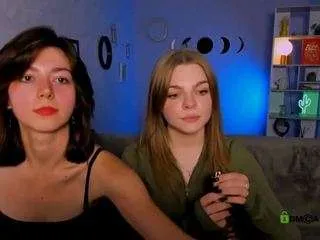 Offline lina-fox12 on CamSoda