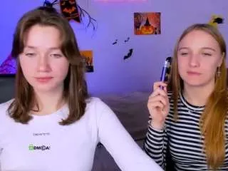 Offline lina-fox12 on CamSoda