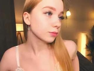 linndowe from CamSoda