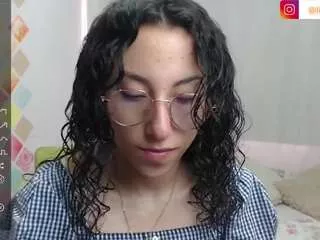 Offline little-ammy on CamSoda