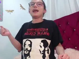 Offline little-ammy on CamSoda