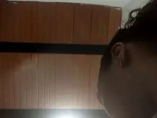 Offline little-lucyx on CamSoda