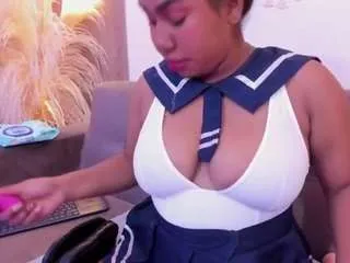 lizzie-williams on CamSoda 