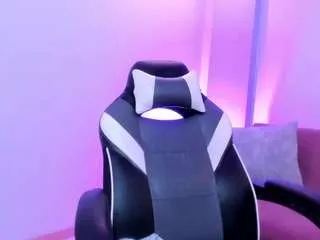 lizzie-williams on CamSoda 