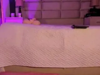 Offline lolatorress on CamSoda