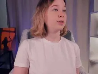 Offline lorafaro on CamSoda