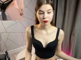 Offline loragorgeous on CamSoda