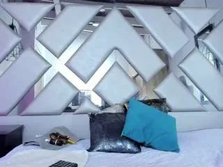 Offline lorenn-hill on CamSoda