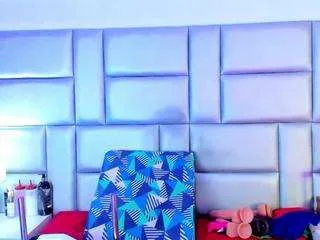 Offline lovely-nicki on CamSoda