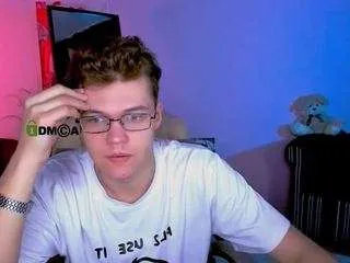 Freechat lucas-long on CamSoda