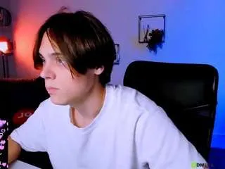 Freechat lucas-long on CamSoda