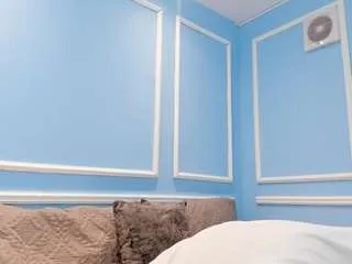 Offline lucycanels on CamSoda