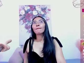 Offline lucyyliiu on CamSoda