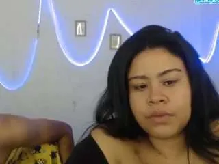 Freechat luna-ass on CamSoda