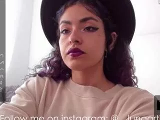 Offline luna-dubois on CamSoda