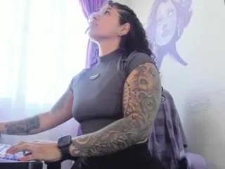 Offline luna-dubois on CamSoda