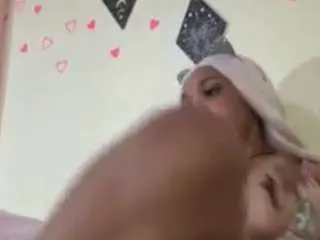 Offline lunanova999 on CamSoda