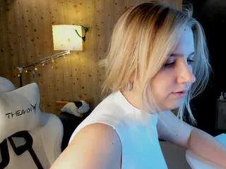 Offline lunasshine on CamSoda